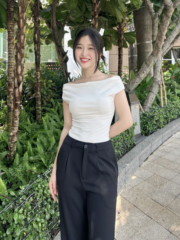 Quần ống rộng nữ cạp cao màu đen